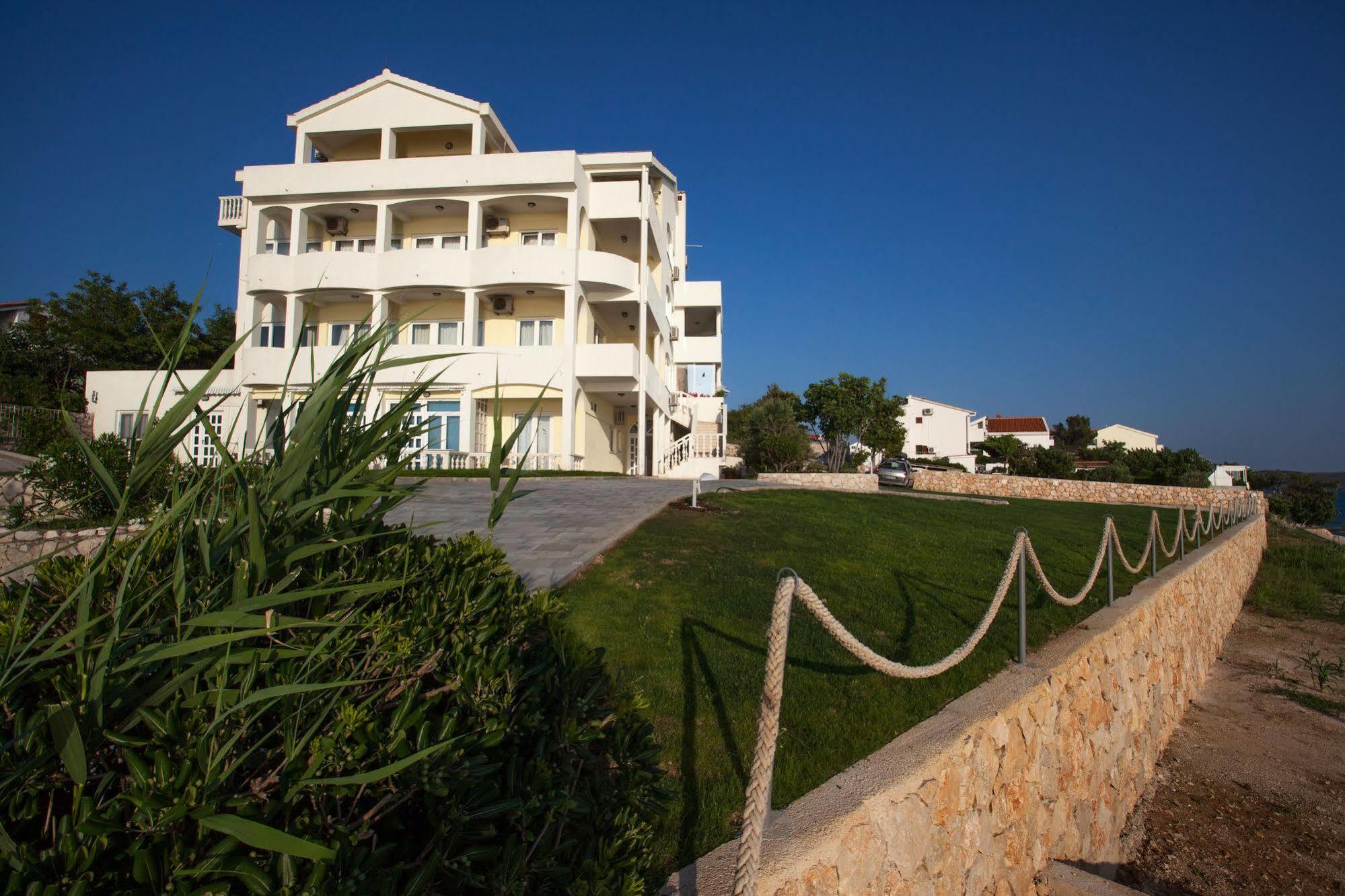 Hotel Vila 4M Ražanac المظهر الخارجي الصورة