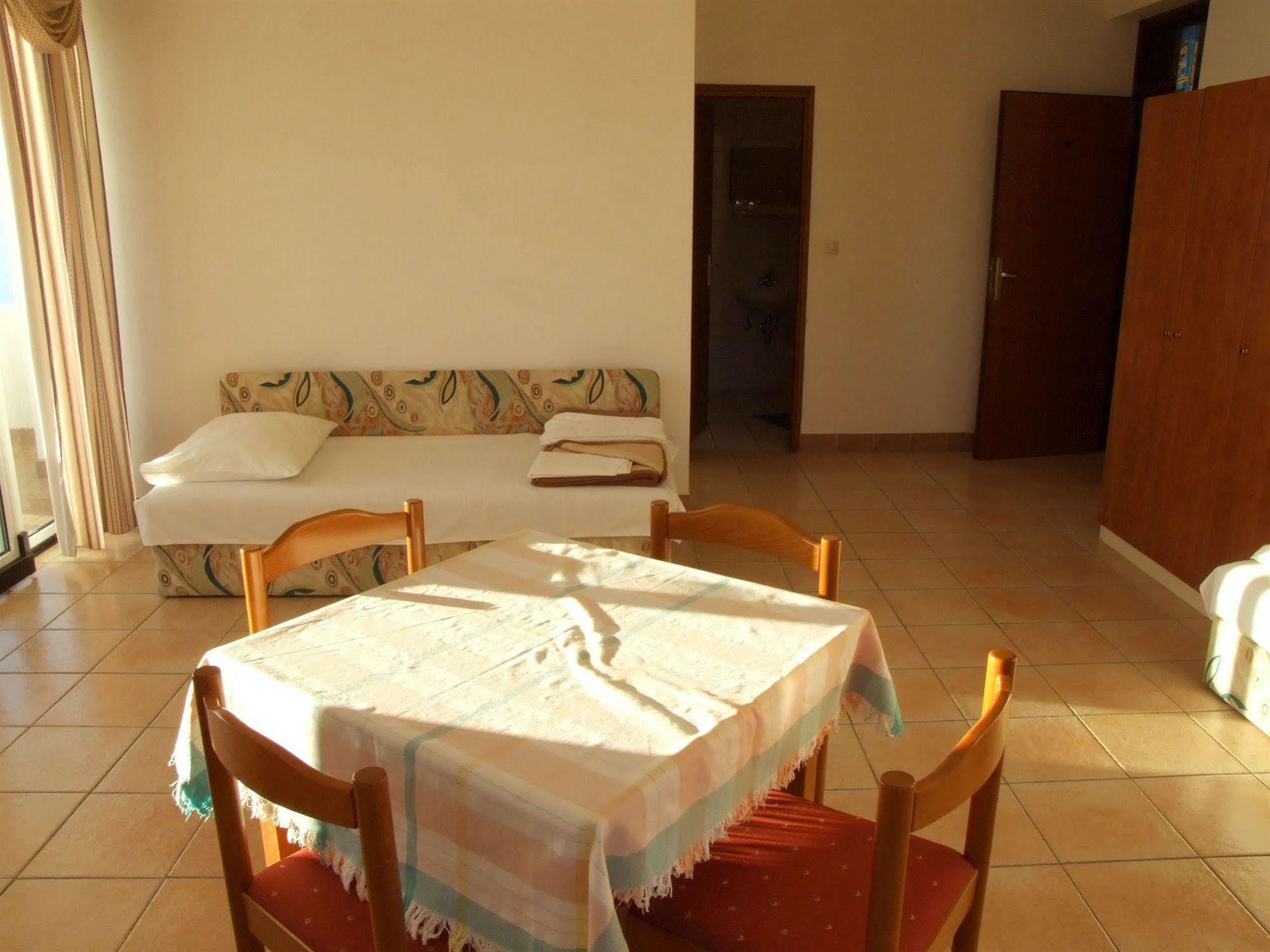 Hotel Vila 4M Ražanac المظهر الخارجي الصورة