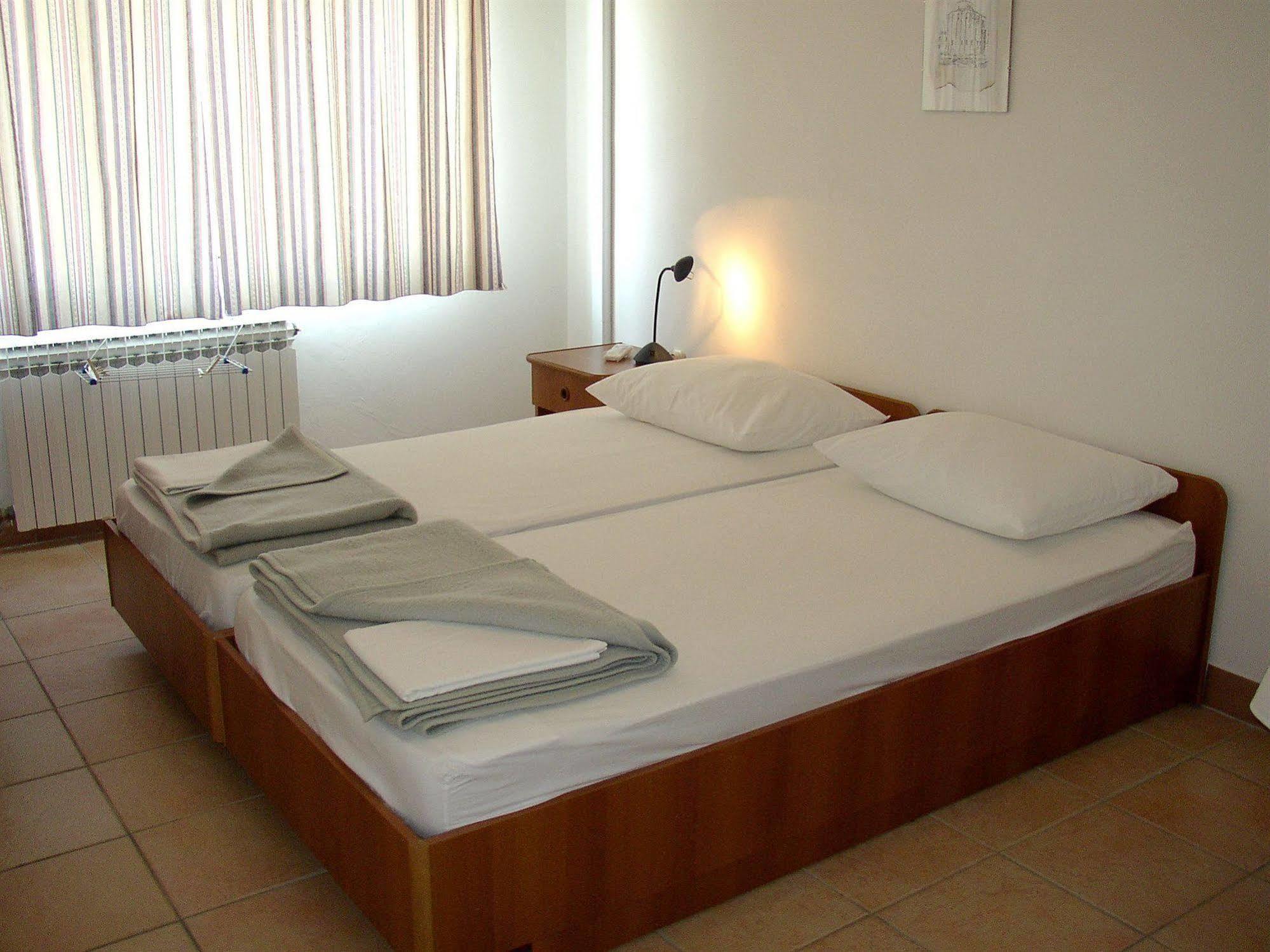 Hotel Vila 4M Ražanac المظهر الخارجي الصورة