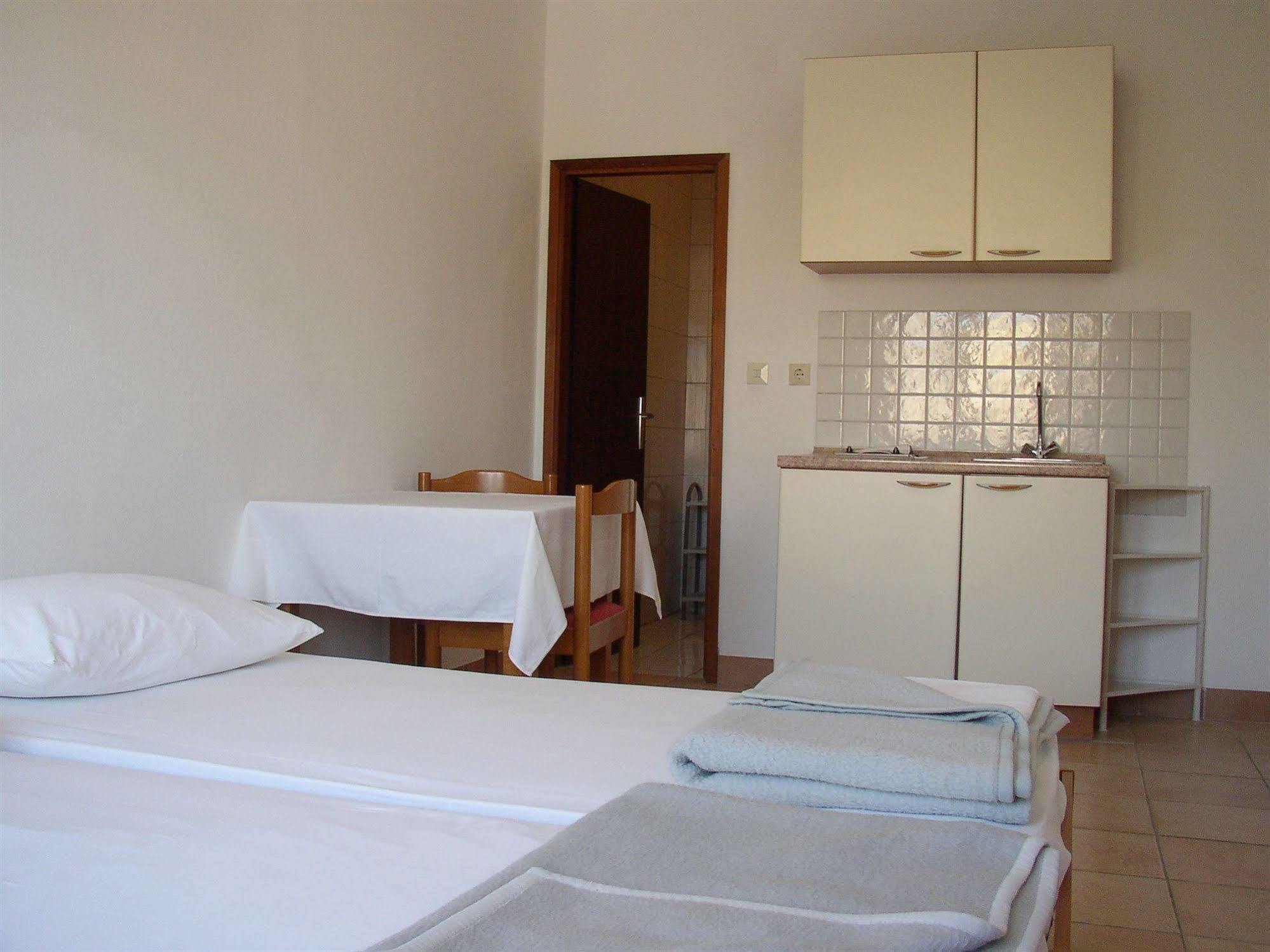 Hotel Vila 4M Ražanac المظهر الخارجي الصورة